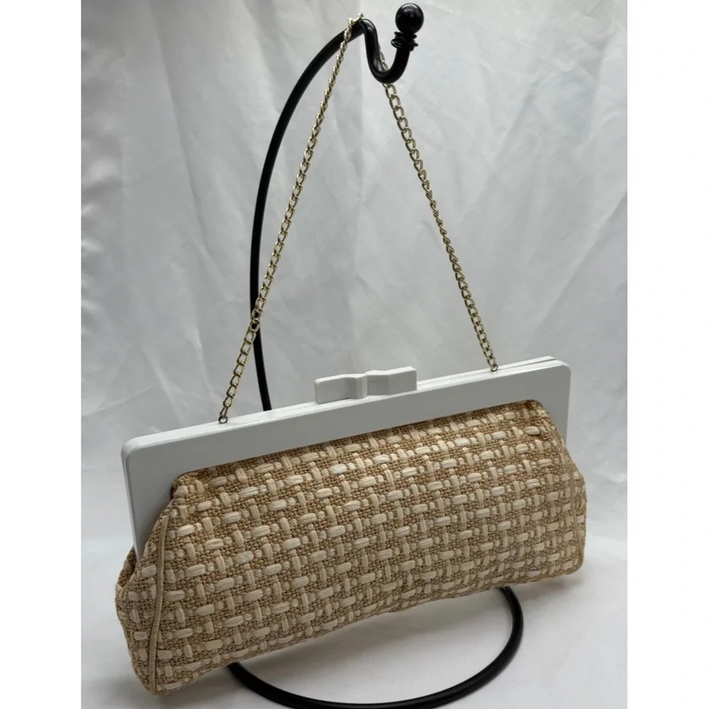 Vintage Woven Straw Raffia Clutch Purse Plastic‎ Snap Closure Chain Strap